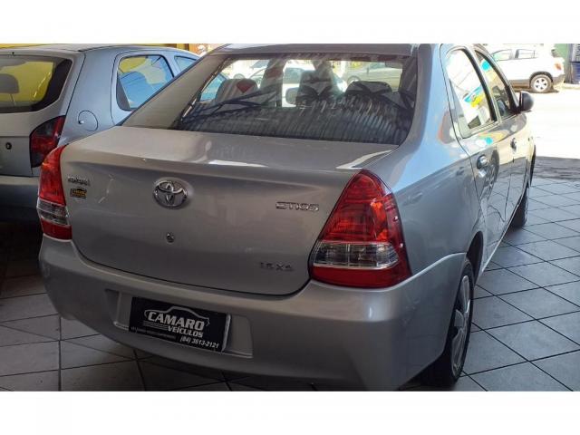 ETIOS XS Sedan 1.5 Flex 16V 4P Mec. - Foto 5