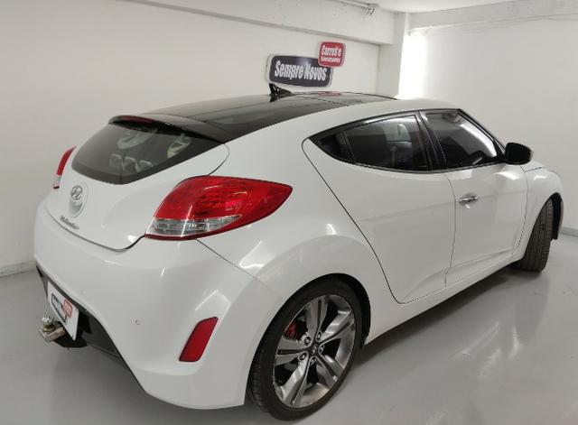 Hyundai Veloster 2013 com teto solar. Financiamos sem comprovar renda - Foto 3