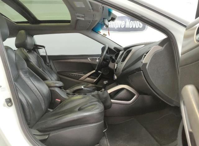 Hyundai Veloster 2013 com teto solar. Financiamos sem comprovar renda - Foto 14