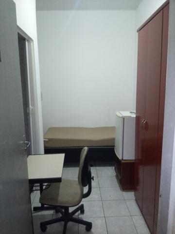 Alugo quarto para homens. " Bairro Bacacheri