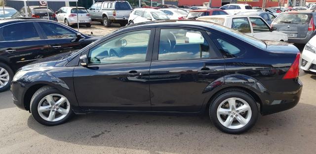 Focus 2.0 sedan manual 2009 imperdível - Foto 15