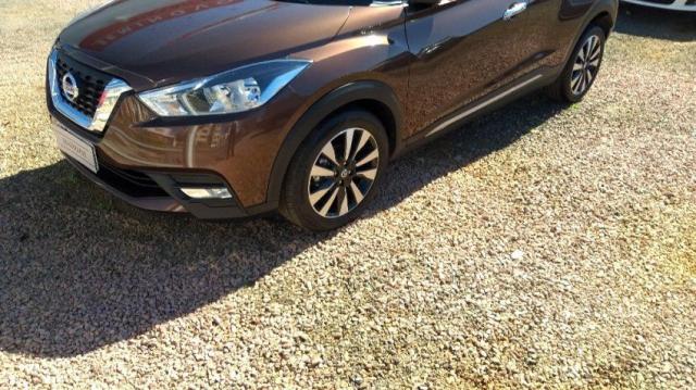 NISSAN KICKS NAC. SL 1.6 16V CVT FLEX Marrom 2017/2018 - Foto 2
