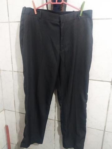 Calça risco de giz cinza n48 100% poliéster nunca usada - Foto 4
