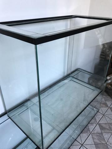 Aquário novo de 60x30x50cm reforçado com travas, com tampas - Foto 2