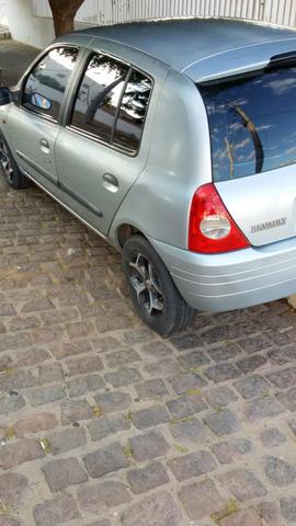 Clio - Foto 4