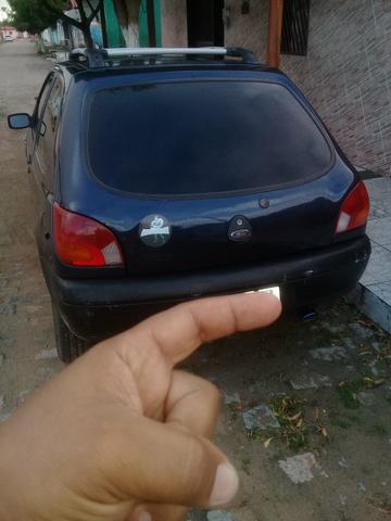 Vendo ou troco em moto um fiesta 2001 - Foto 3