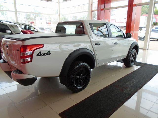 L200 Triton OUTDOOR 2.4 Flex 16V CD Mec. zero Km - Foto 10