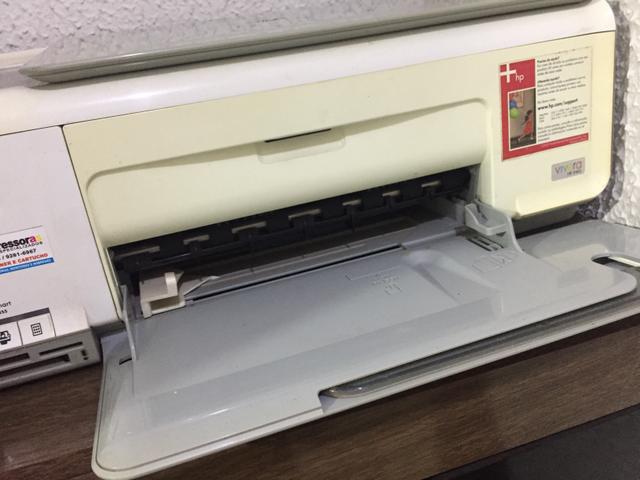 Impressora HP com cartuchos e tinta - Foto 2