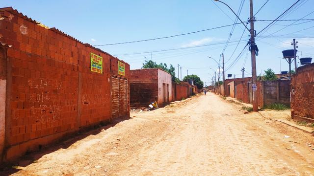 Casa com lote comercial - Foto 3