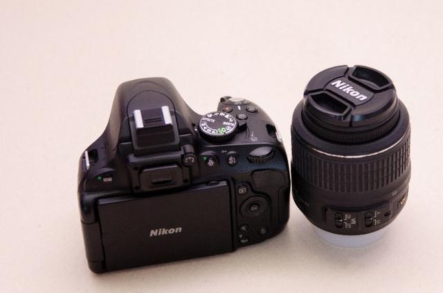 Kit Nikon D5100 + Lente+grip+bateria Extra + Cartão Sd + Bolsa -Muito Nova - Foto 2