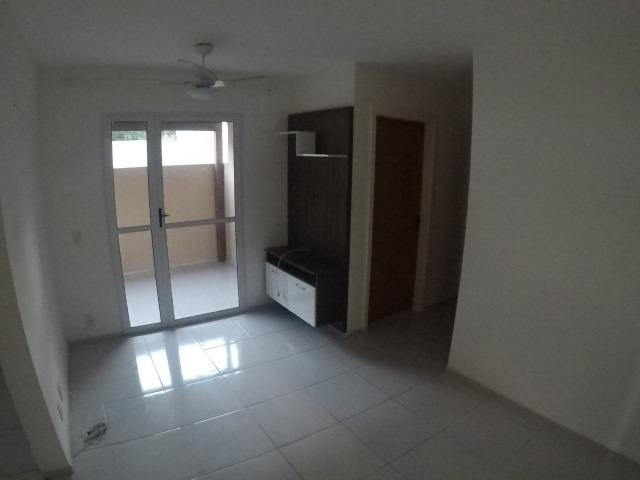 E.R - Apartamento com 2 quartos com quntal perto da praia de Manguinhos - Foto 3