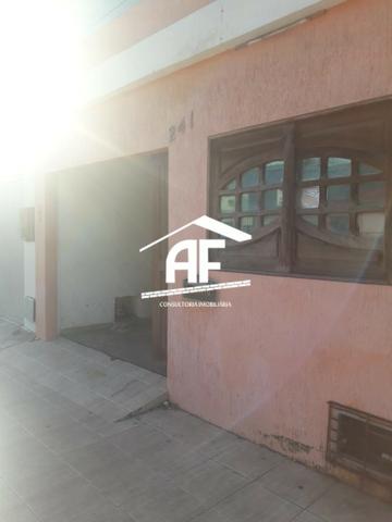 Vendo Ótima Casa com 3/4 sendo uma suíte com banheira- Excelente Localização no Farol - Foto 3