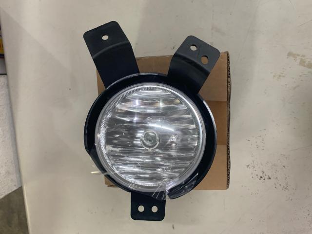 Farol de neblina dianteiro LE Tracker Gm 42549355 Ano 2017-2020