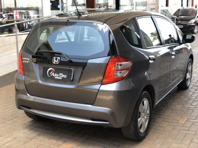 Honda Fit 1.4 DX Flex 12/13 completo, muito novo, só DF. - Foto 4