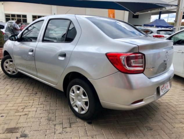 Renault Logan 1.0 Authentic Flex - Foto 4