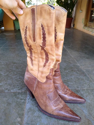 Bota Couro Hippus - Foto 2