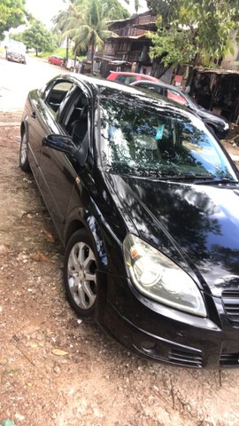 VECTRA SEDAN