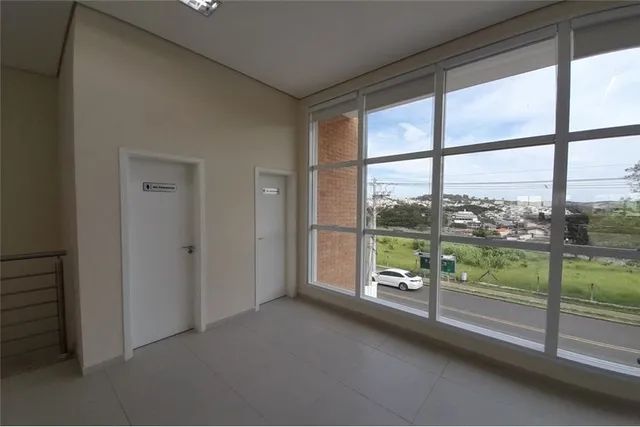Imóvel Comercial para alugar em Vila Embaré de 420.00m² com 4 Garagens