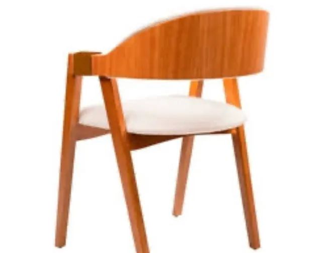 Cadeira valor 850 cada modelo madeira laminado de Carvalho 