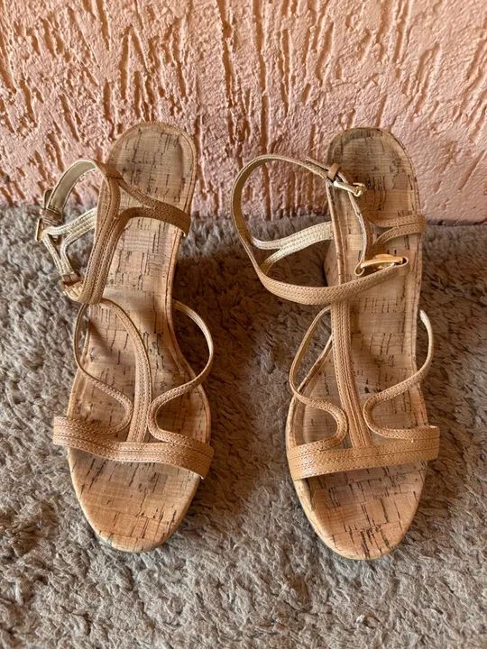 Sandálias plataforma Michael Kors 