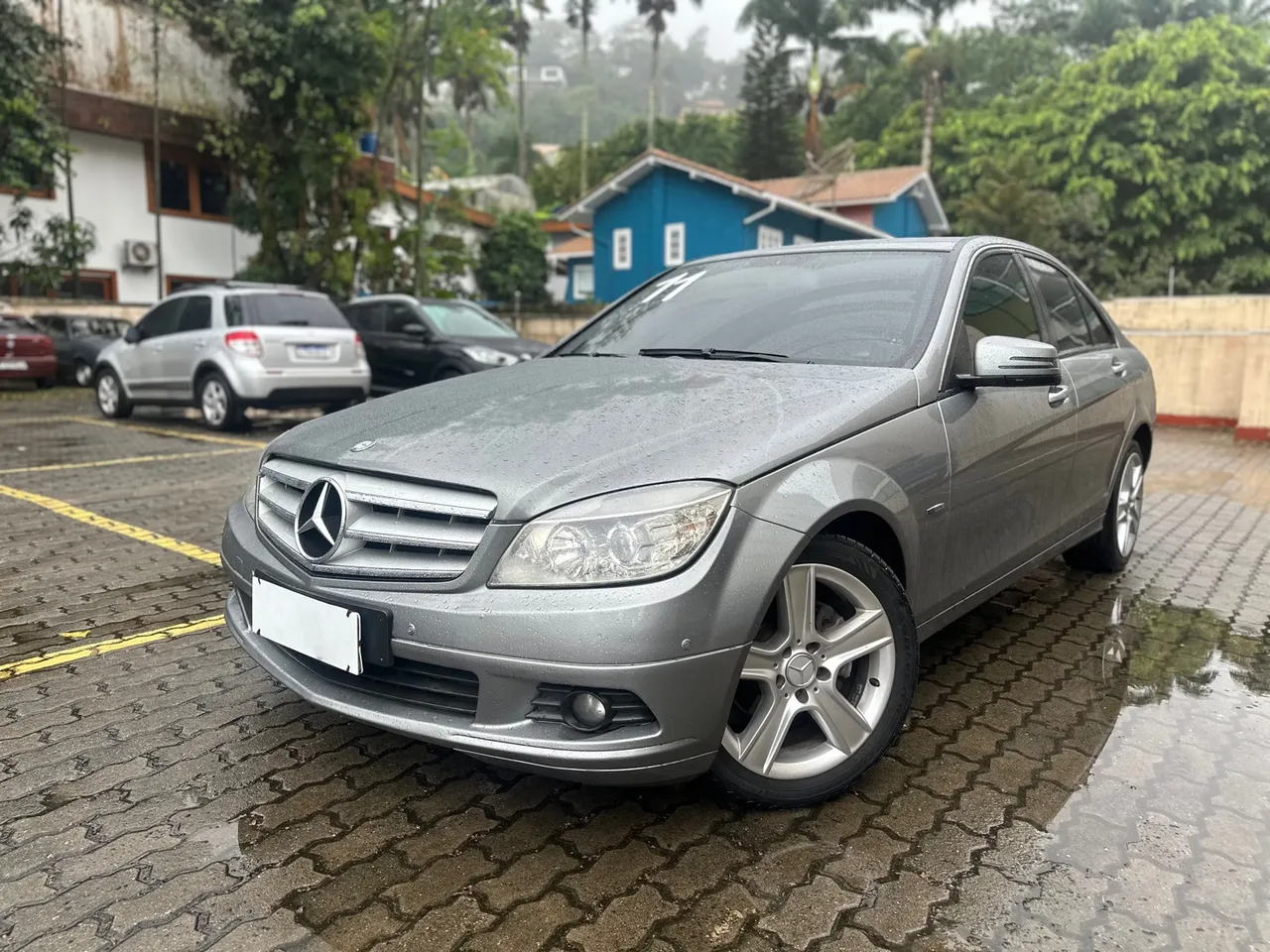 MERCEDES-BENZ C-180 2011 Usados e Novos