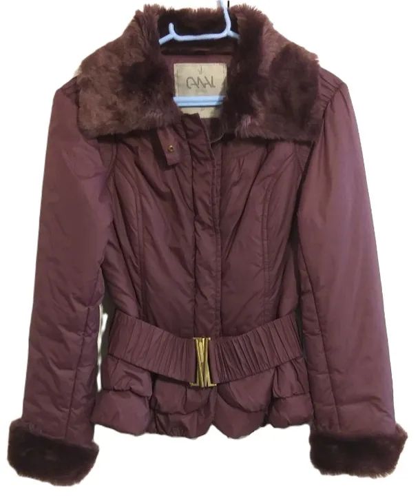 Jaqueta Feminina Marca Canal Nylon (Usado) Super Nova.