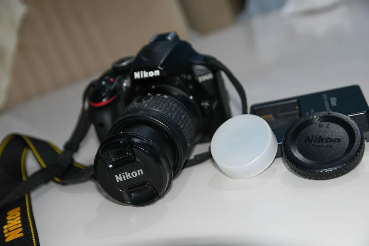 Câmera DSLR Nikon D3400 com Lente 18-55mm