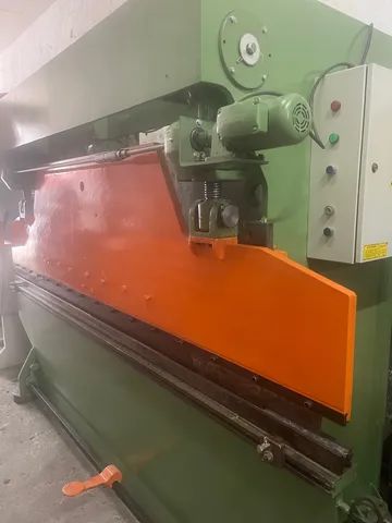 Dobradeira Newton 3050 mts 40 ton buchas novas - Foto 4