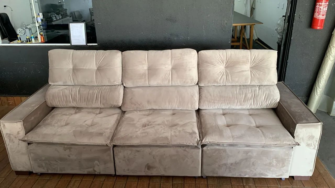 Fabricação e reforma de sofá, estofado, sob medida, retrátil e reclinável, canto - Foto 4