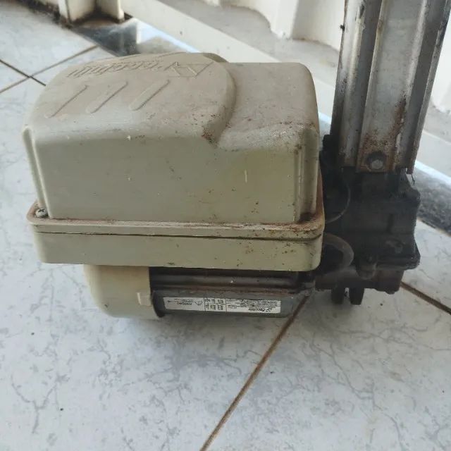 Motor de Indução Monofásico Basculante com Trilho 1/3 CV