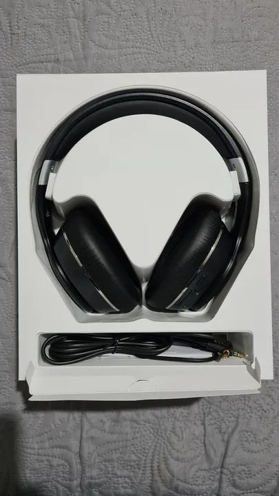 Fone de ouvido W820Bt Bluetooth Over-Ear Edifier - Preto