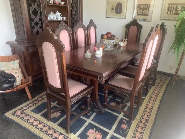 Mesa de jantar em imbuia maciça c/ 8 cadeiras (antiguidade)