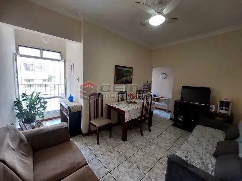 Apartamento - / Residencial / Centro