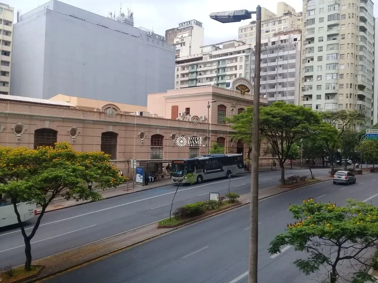 Sala comercia no centro de Bh.