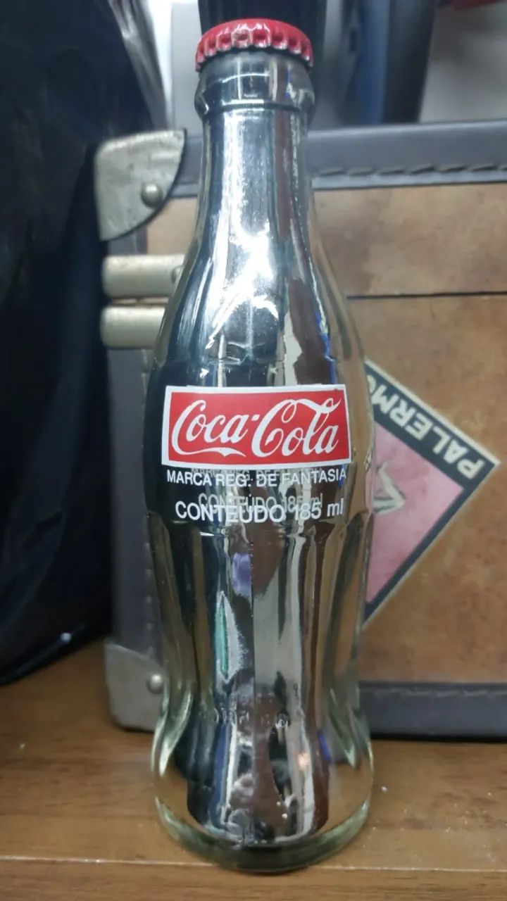 Garrafa Coca Cola Prateada Comemorativa Fechada