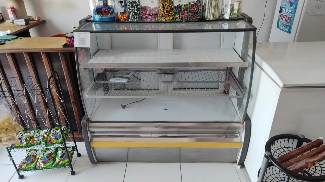 Vitrine expositora para alimentos e bebidas