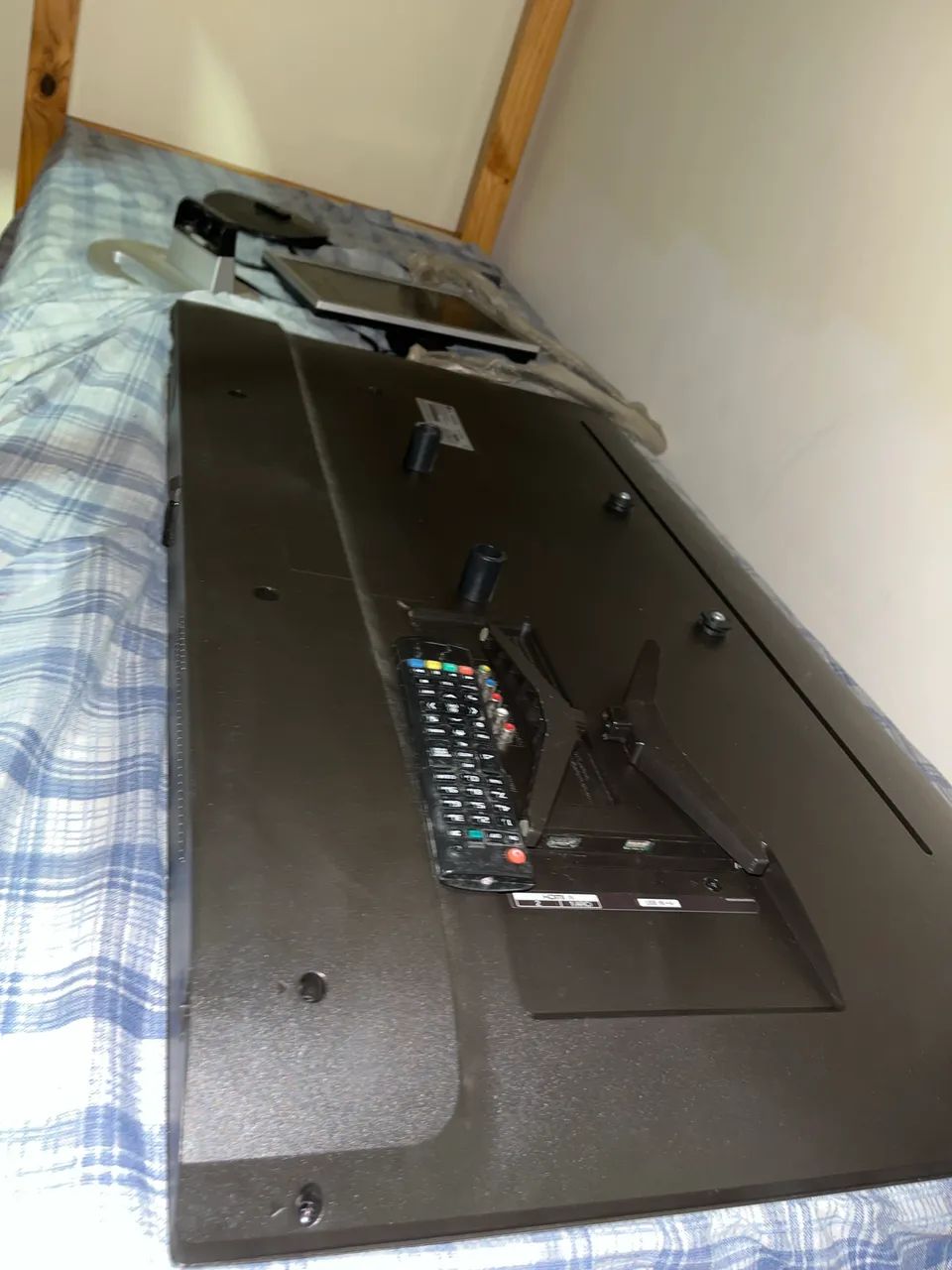 TV LG Smart 43? - Tela Quebrada (para retirada de peças)