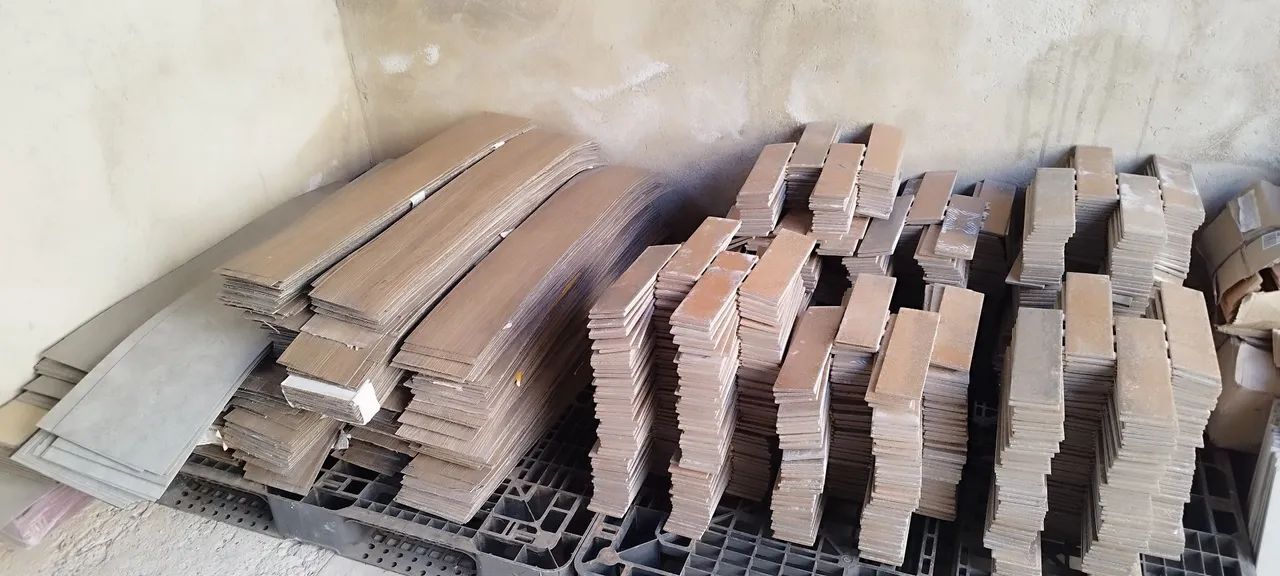 Piso vinílico novo e usado  - Foto 4