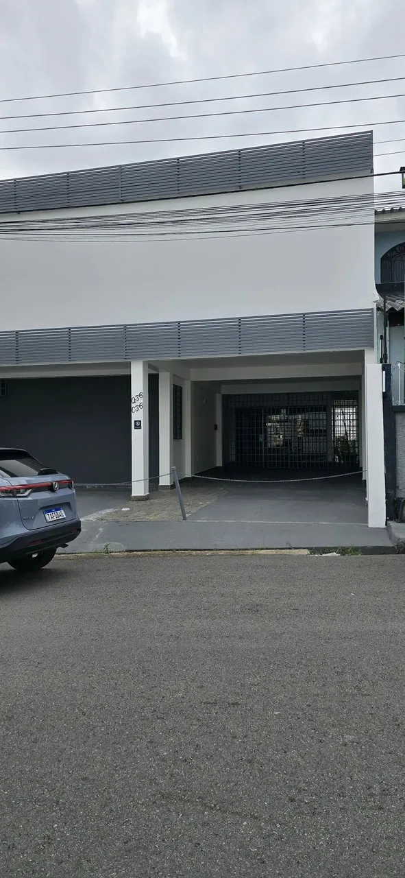 Prédio Comercial duplex no Vieiralves 300m2, 7 salas, piscina. Mobiliado. Porteira Fecha