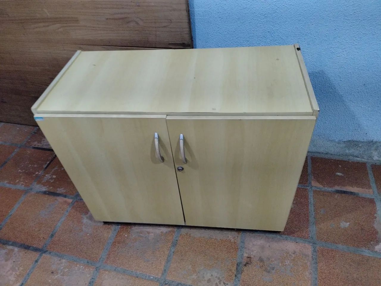 Torrando mesas, estantes e balcão pra escritório, coisa boa, MDF. 