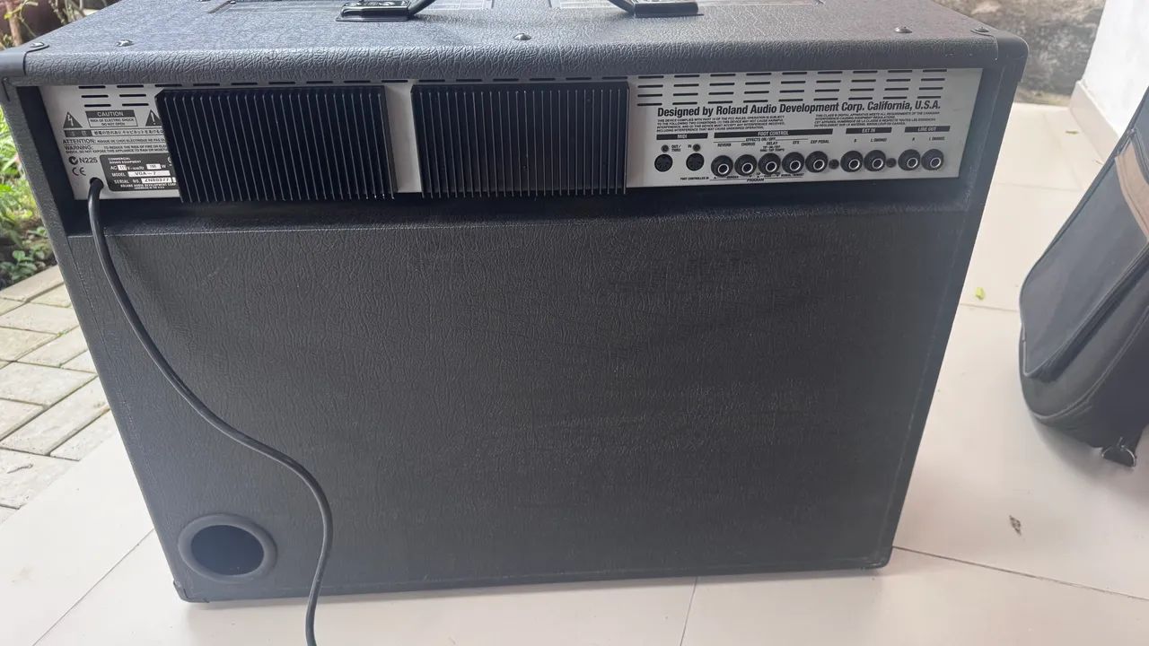 Amplificador Guitarra Violão Roland VGA-7 Black - Foto 3