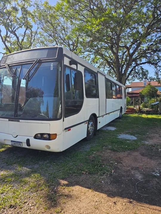 Motorhome 2008 motor o 500 Mercedes bens mesmo do Atego 2426 - Foto 3