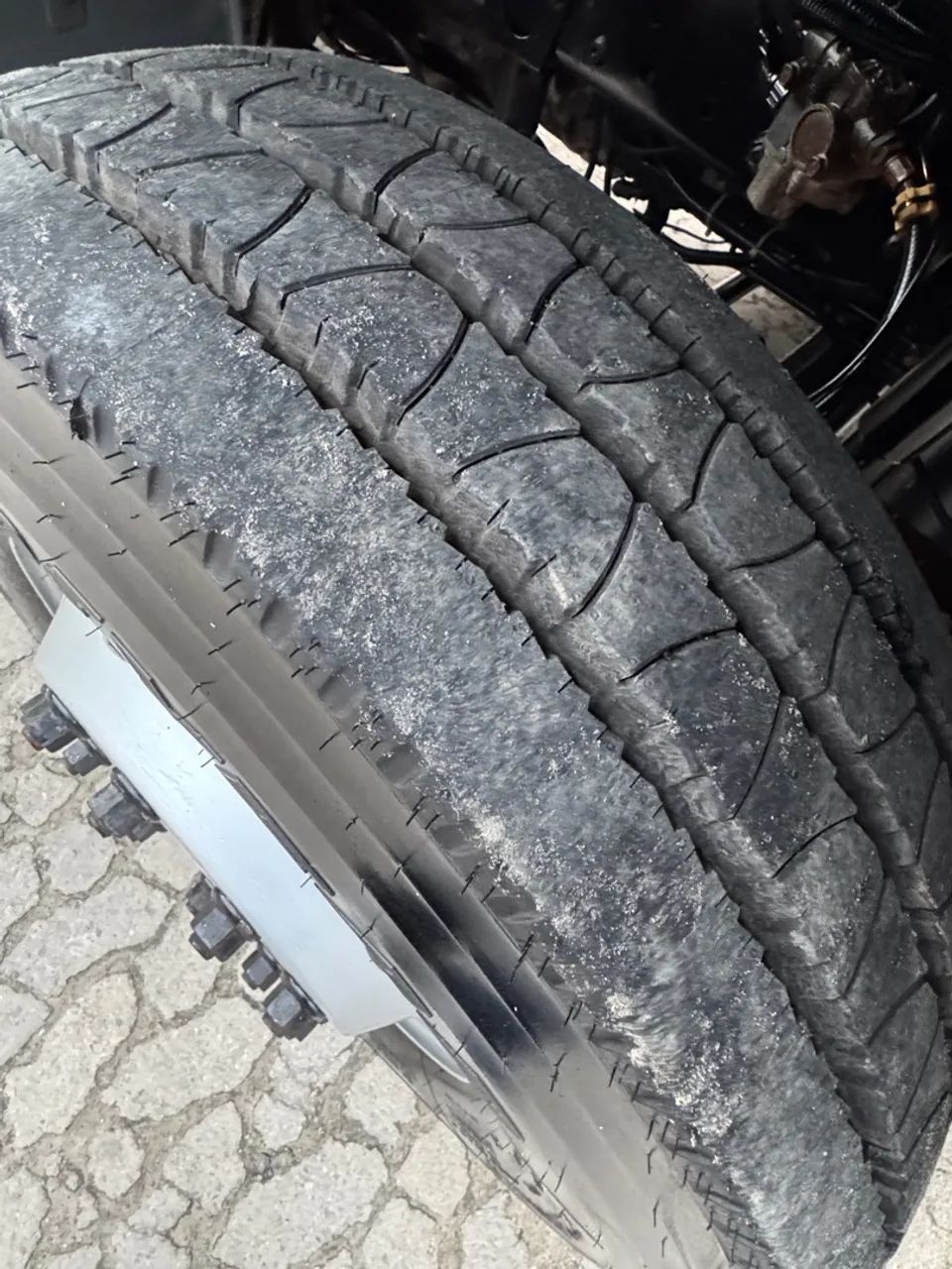 Mercedes Benz Axor 2544 - 6x2 - Foto 8