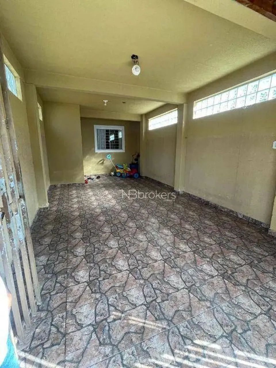 Sobrado c/ 2 garagens - Foto 2