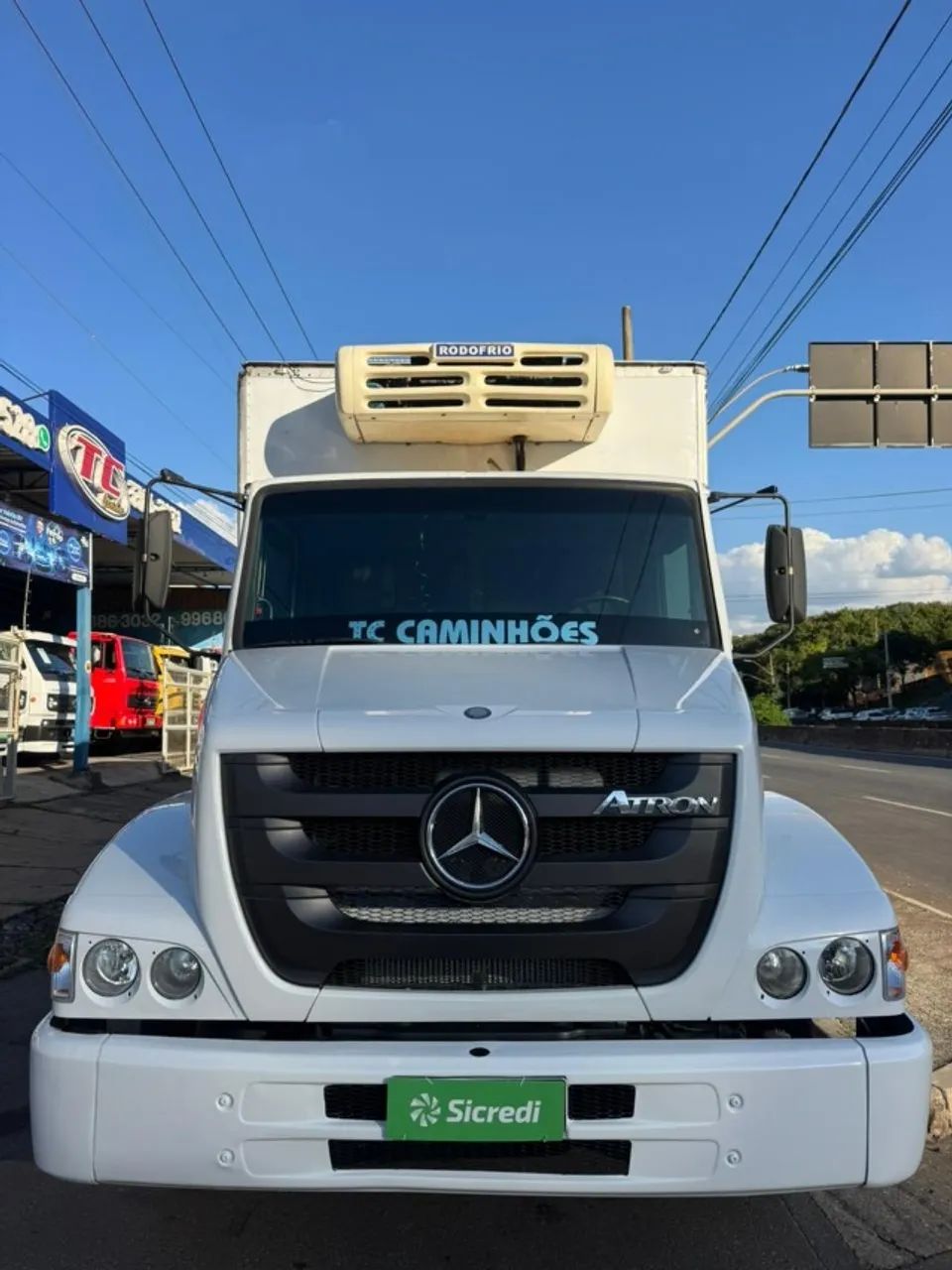 M. BENZ 1319 ATRON BAÚ REFRIGERADO |  2015/2015 - Foto 5