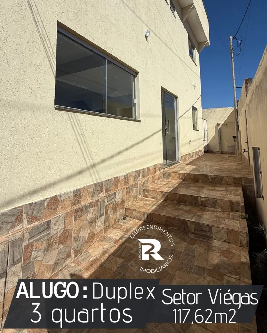 Alugo Ap Duplex com 3 Quartos próximo ao Ginásio de Esportes. Luzia?nia/GO