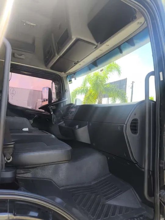 Caminhão Mercedes-Benz Atego 3030 - 2021 - Foto 5