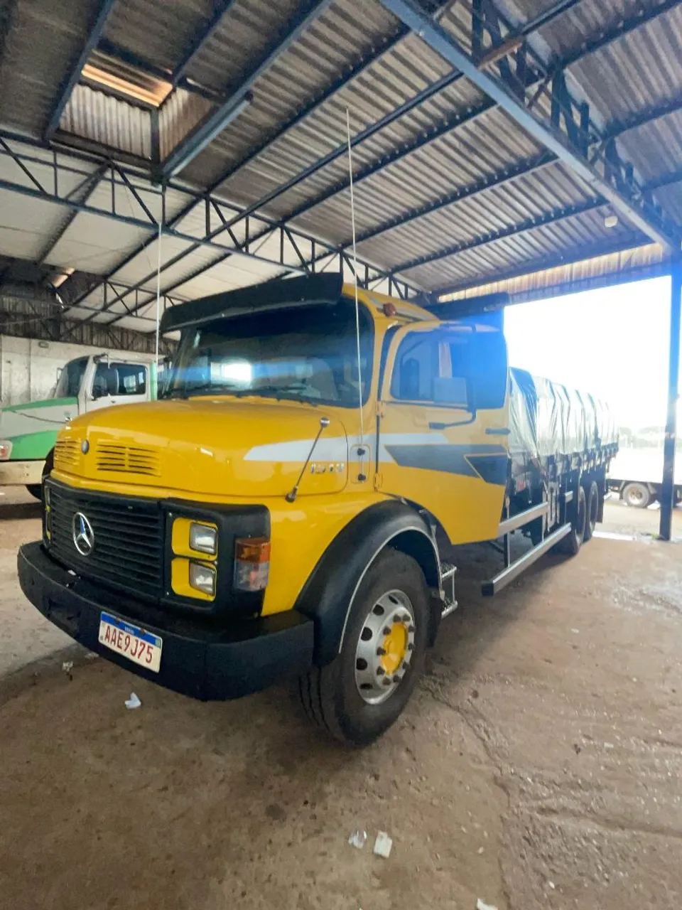 MERCEDES L1513