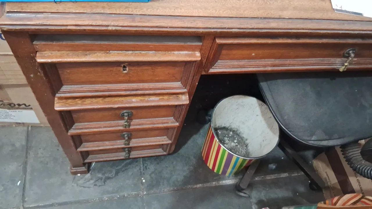 Mesa colonial antiga puxadores de bonze  original - Foto 3
