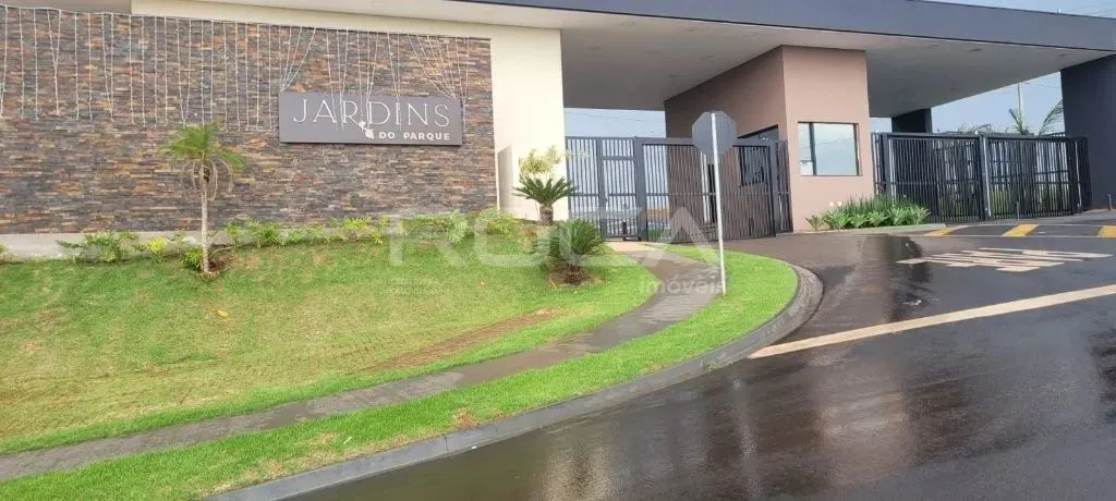 Terreno à venda em condomínio fechado no Bairro Bonfim Paulista em Ribeirão Preto